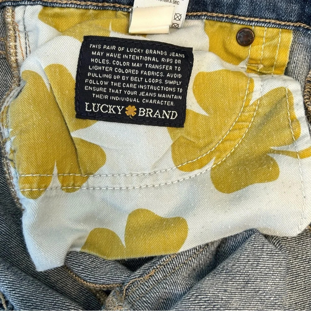 Lucky Brand Sweet and Low Boot Cut Women’s Size 8/29 Dark Blue Wash Jean - Picture 6 of 15